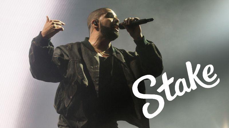 Rapper Drake verwikkeld in rechtszaak om Stake inkomsten Rapper Drake verwikkeld in rechtszaak om Stake inkomsten