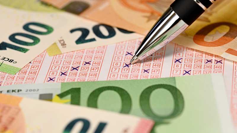 Twee Nederlandse spelers winnen €143.000 met EuroJackpot Twee Nederlandse spelers winnen €143.000 met EuroJackpot